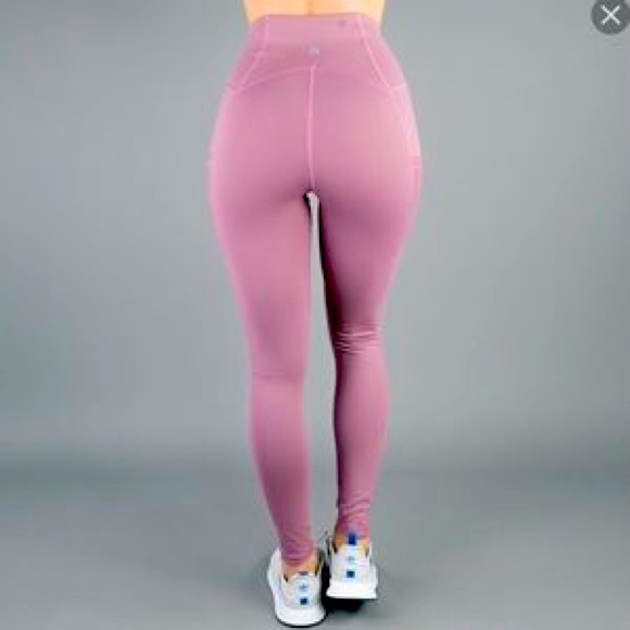 BuffBunny Leggings - Picture 2 of 4